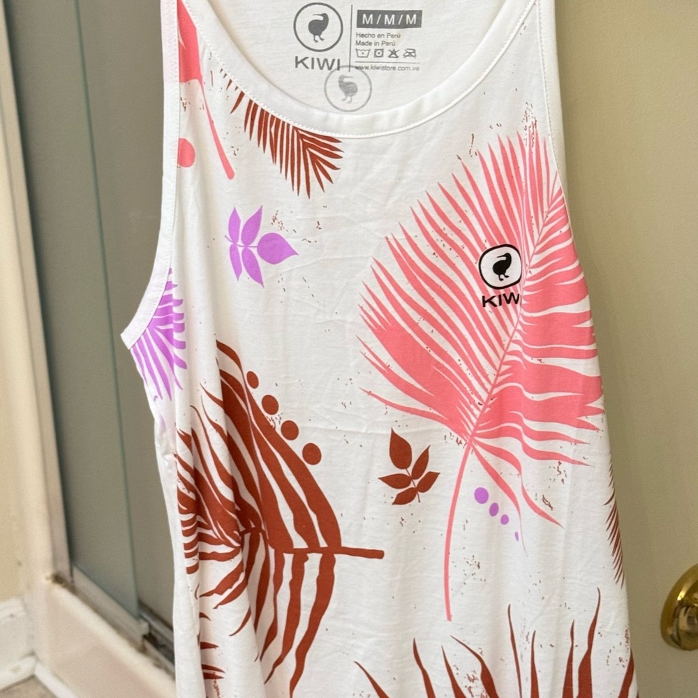 Kiwi White Tank with Pink and Brown Leaf Design